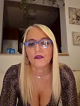 kikkastar online show from 26, 10, 2025