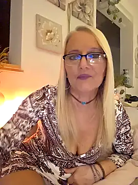 kikkastar online show from 3, 3, 2026