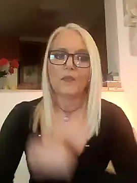 kikkastar online show from 22, 1, 2025
