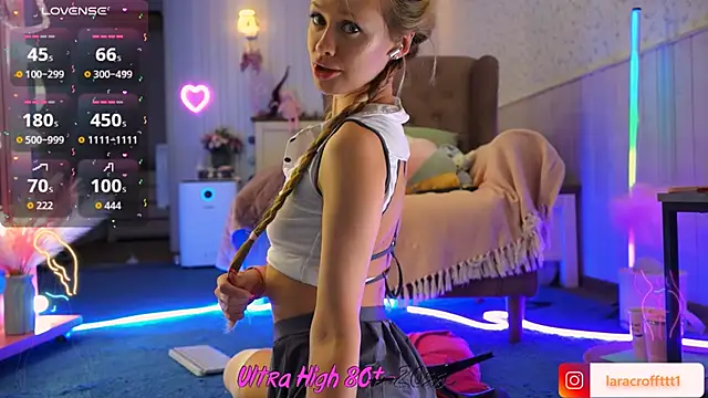 laracroftt1 online show from 19, 10, 2025