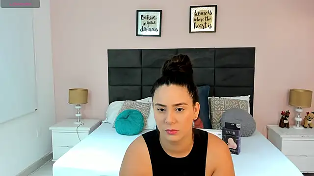 MadisonJenner online show from 12, 11, 2025