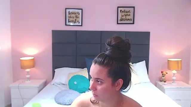 MadisonJenner online show from 8, 2, 2025