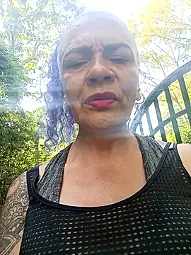 Snapshot of freyadevil333 chatting on 12, 11, 2025 freyadevil333 online show from 12, 11, 2025