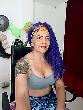 Snapshot of freyadevil333 chatting on 19, 10, 2025 freyadevil333 online show from 19, 10, 2025