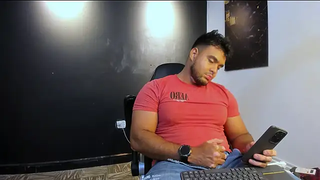 Big furry bear13 online show from 11, 4, 2026