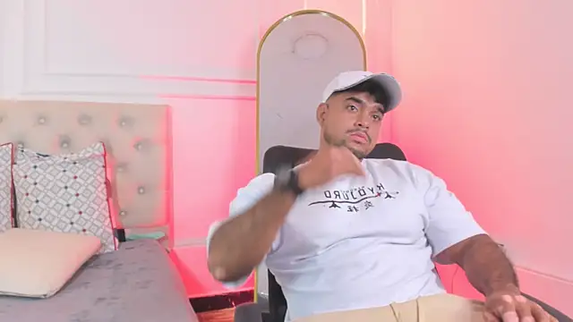 Big furry bear13 online show from 13, 1, 2026