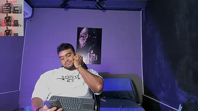 Big furry bear13 online show from 15, 4, 2026