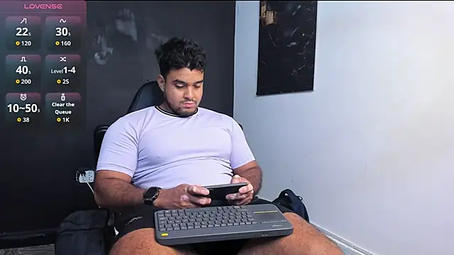 Big furry bear13 online show from 17, 2, 2026