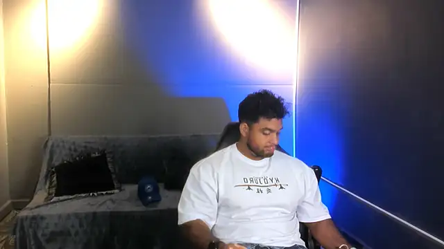 Big furry bear13 online show from 16, 12, 2025