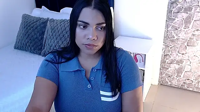 angela santana  online show from 24, 9, 2025