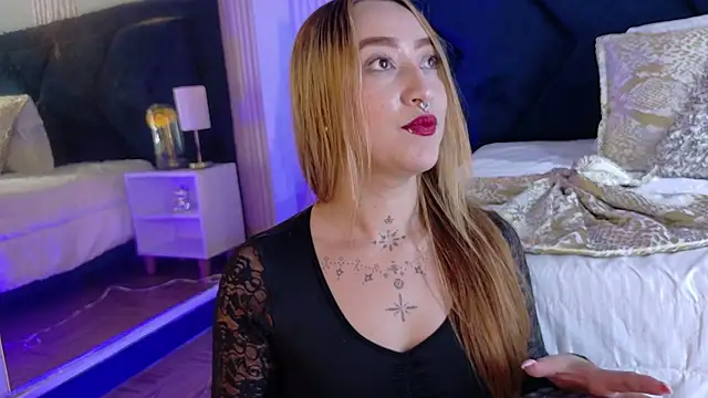 MollyCruz online show from 5, 1, 2026