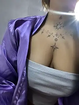 MollyCruz online show from 28, 11, 2025