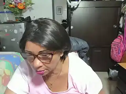 Snapshot of Mrs_mommy_ chatting on 23, 10, 2025 Mrs mommy online show from 23, 10, 2025