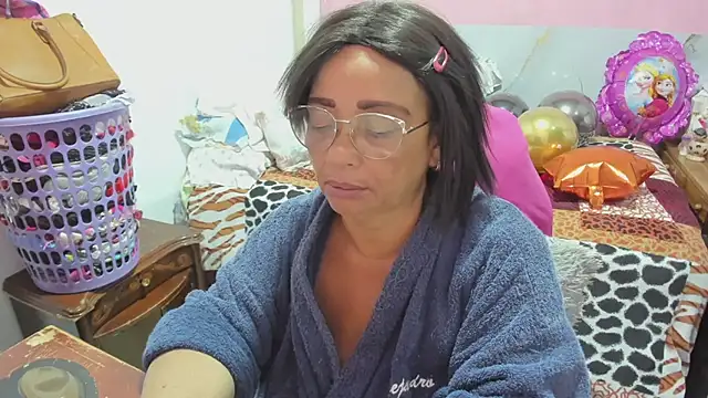 Mrs mommy  online show from 3, 2, 2026