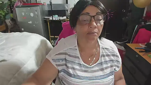 Snapshot of Mrs_mommy_ chatting on 27, 11, 2025 Mrs mommy online show from 27, 11, 2025