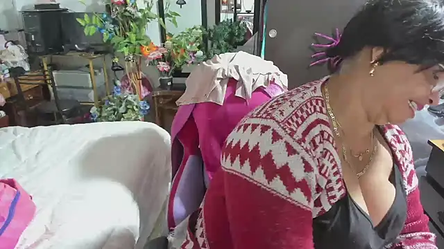 Snapshot of Mrs_mommy_ chatting on 1, 12, 2025 Mrs mommy online show from 1, 12, 2025