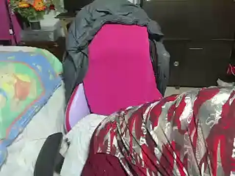 Snapshot of Mrs_mommy_ chatting on 14, 10, 2025 Mrs mommy online show from 14, 10, 2025