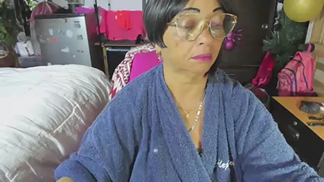 Snapshot of Mrs_mommy_ chatting on 16, 11, 2025 Mrs mommy online show from 16, 11, 2025