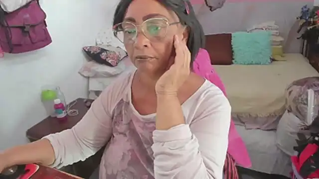 Mrs mommy  online show from 4, 4, 2026