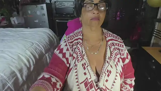 Snapshot of Mrs_mommy_ chatting on 13, 11, 2025 Mrs mommy online show from 13, 11, 2025