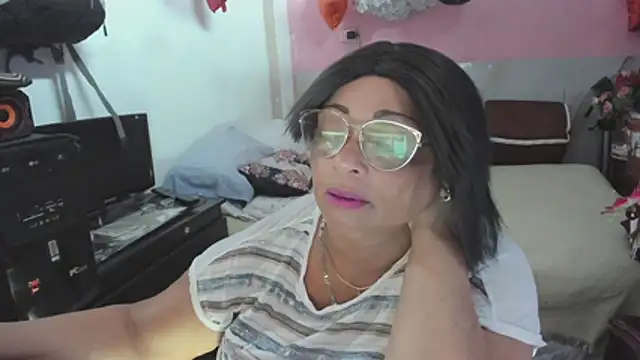 Snapshot of Mrs_mommy_ chatting on 21, 7, 2026 Mrs mommy online show from 21, 7, 2026