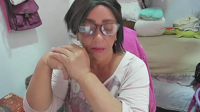 Mrs mommy  online show from 10, 4, 2026