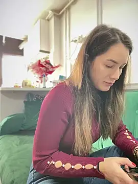 HotXMom online show from 2, 3, 2026