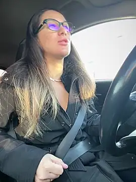 HotXMom online show from 11, 4, 2026