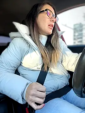 HotXMom online show from 20, 10, 2025