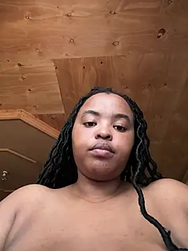 Snapshot of Linahlove chatting on 7, 3, 2025 Linahlove online show from 7, 3, 2025