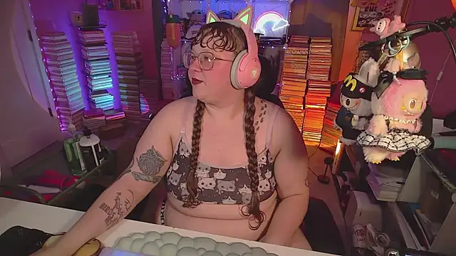 Snapshot of FatVeronica chatting on 1, 7, 2026 FatVeronica online show from 1, 7, 2026