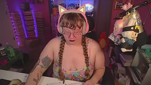 Snapshot of FatVeronica chatting on 22, 6, 2026 FatVeronica online show from 22, 6, 2026