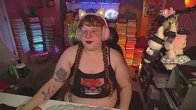 Snapshot of FatVeronica chatting on 28, 6, 2026 FatVeronica online show from 28, 6, 2026