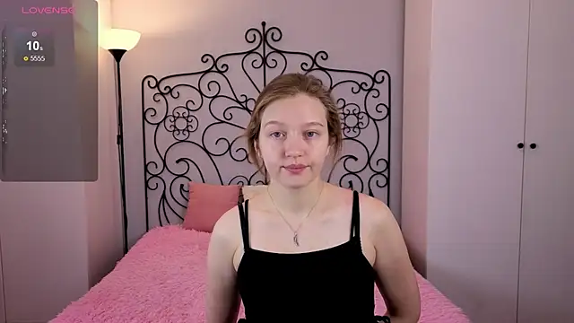 Ksuhesa online show from 7, 11, 2025