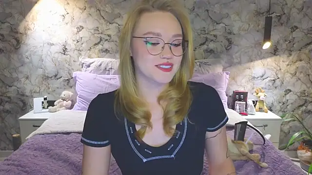 Aurora Golden1 online show from 20, 10, 2025