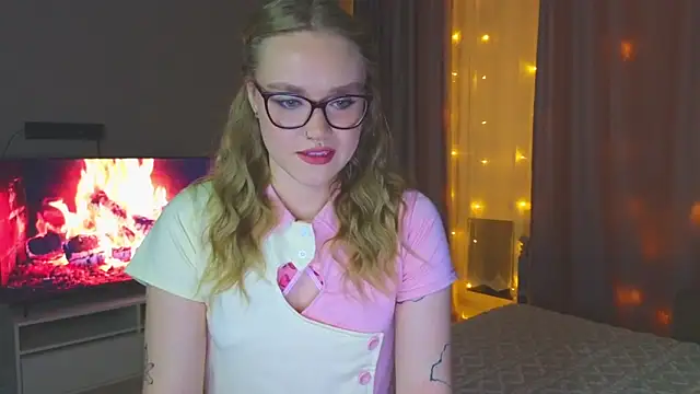 Aurora Golden1 online show from 11, 10, 2025