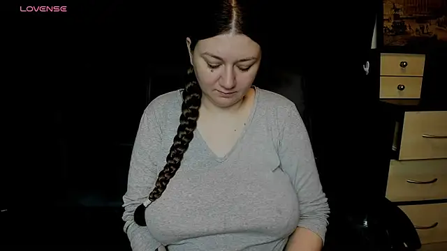 Snapshot of AlisaBacker chatting on 8, 6, 2026 AlisaBacker online show from 8, 6, 2026