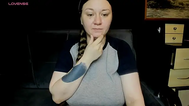 AlisaBacker online show from 20, 6, 2026