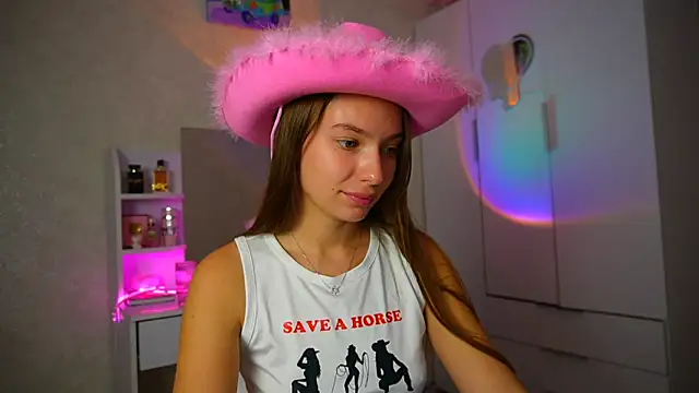 Snapshot of soffy__kisss chatting on 3, 10, 2025 soffy kisss online show from 3, 10, 2025