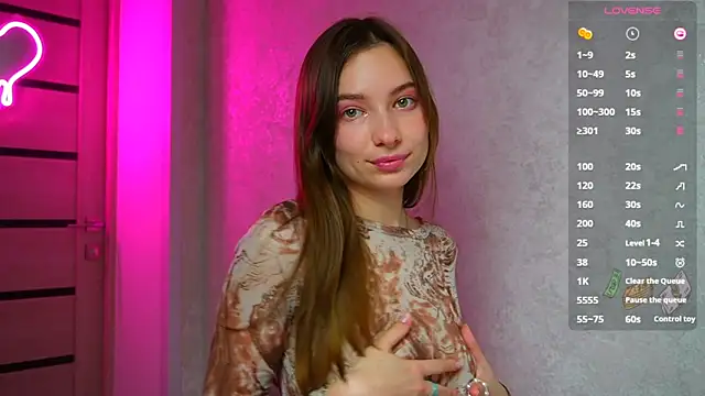 Snapshot of soffy__kisss chatting on 3, 2, 2025 soffy kisss online show from 3, 2, 2025