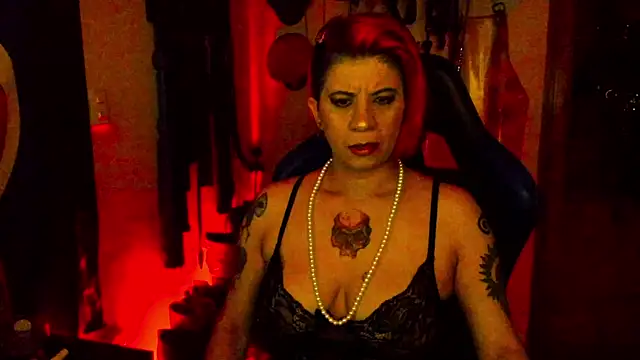 Snapshot of DominatrixBlue chatting on 29, 1, 2025 DominatrixBlue online show from 29, 1, 2025
