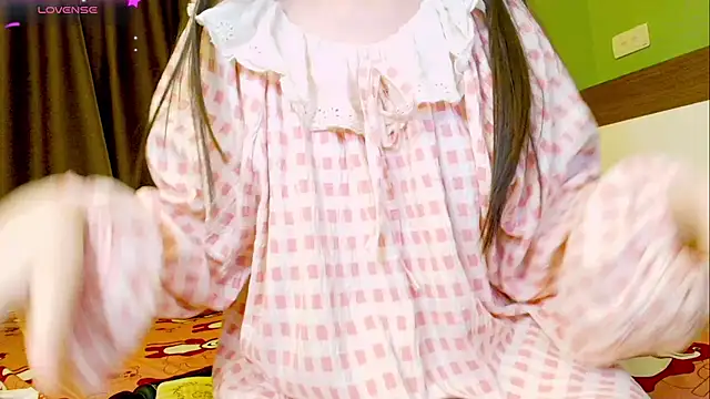 Snapshot of Embez-Damdang chatting on 7, 3, 2025 Embez-Damdang online show from 7, 3, 2025