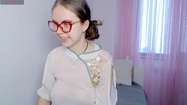 Sarah HS online show from 24, 2, 2026