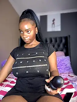 Candy-Heart online show from 13, 11, 2025