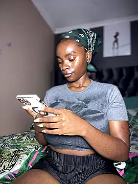 Candy-Heart online show from 8, 1, 2026