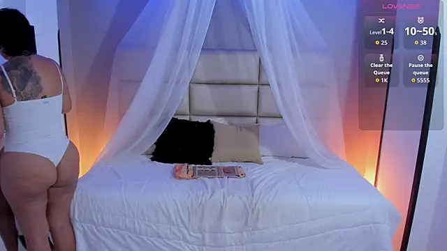 Snapshot of kristen_kassi chatting on 20, 11, 2025 kristen kassi online show from 20, 11, 2025