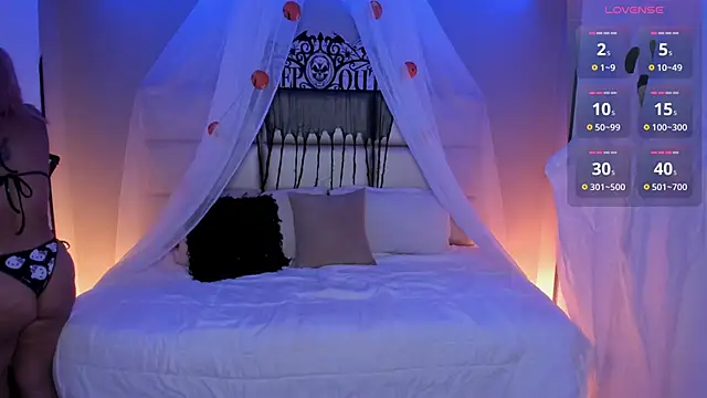 Snapshot of kristen_kassi chatting on 25, 10, 2025 kristen kassi online show from 25, 10, 2025