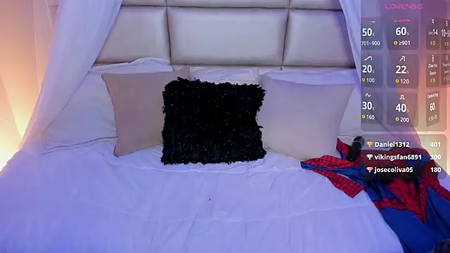 Snapshot of kristen_kassi chatting on 7, 10, 2025 kristen kassi online show from 7, 10, 2025