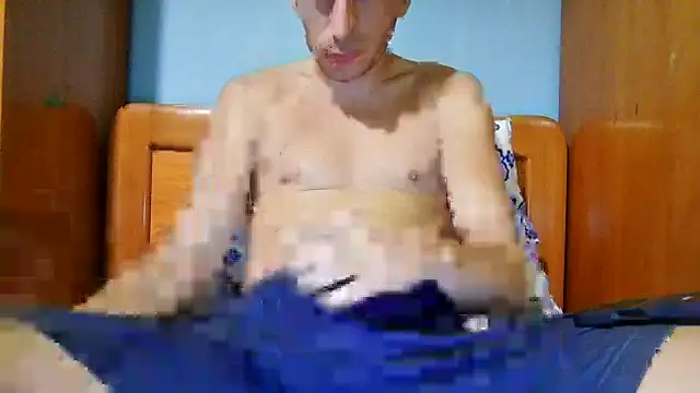 Snapshot of AvarageEuropeGuy chatting on 9, 10, 2025 AvarageEuropeGuy online show from 9, 10, 2025