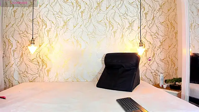 Snapshot of NATALIE_PARKERR chatting on 26, 11, 2025 NATALIE PARKERR online show from 26, 11, 2025